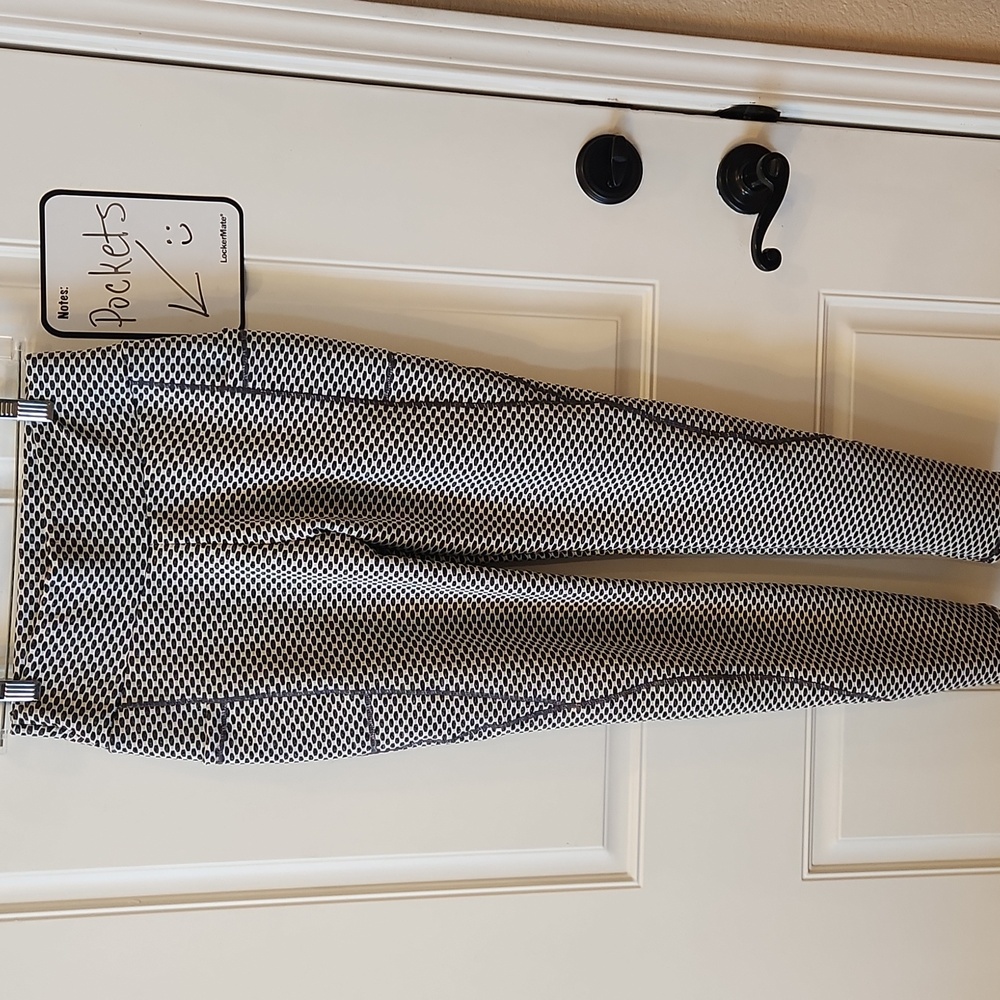 Scrunched bum leggings